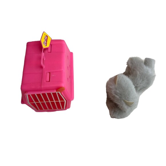 Mattel 1986 Fluffy Grey Dog / Cat with Pink Carrier Case - Picture 10 of 10